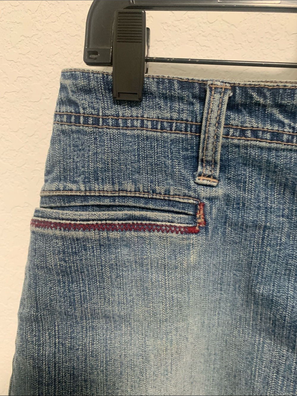 Y2K Bubblegum Denim Mini Skirt with Heart Patch - Blue - Picture 4 of 8